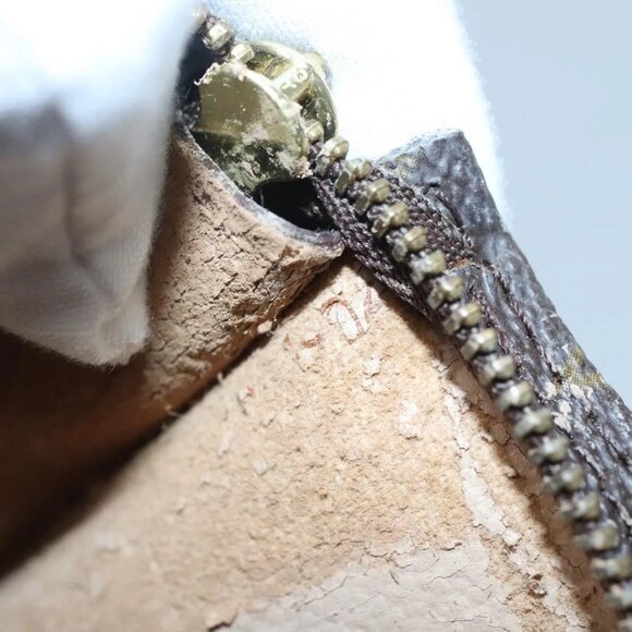 LOUIS VUITTON Monogram Bucket GM Accessory Pouch - Picture 12 of 16